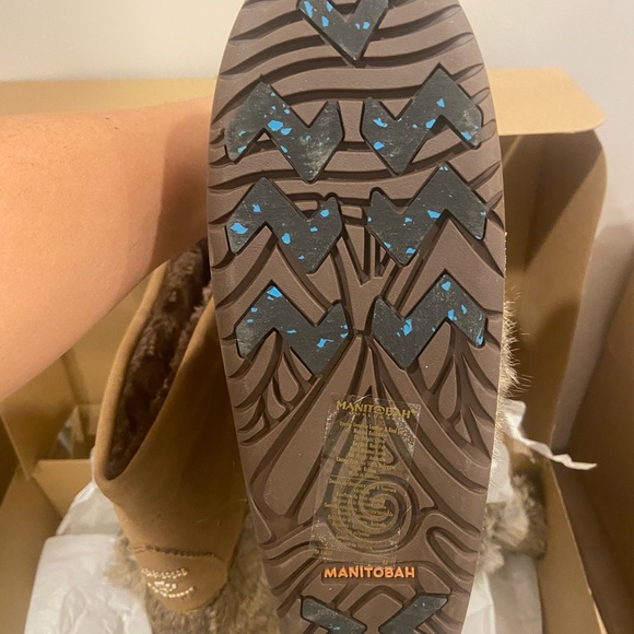 New manitoba mukluks snowy owl - Picture 3 of 4